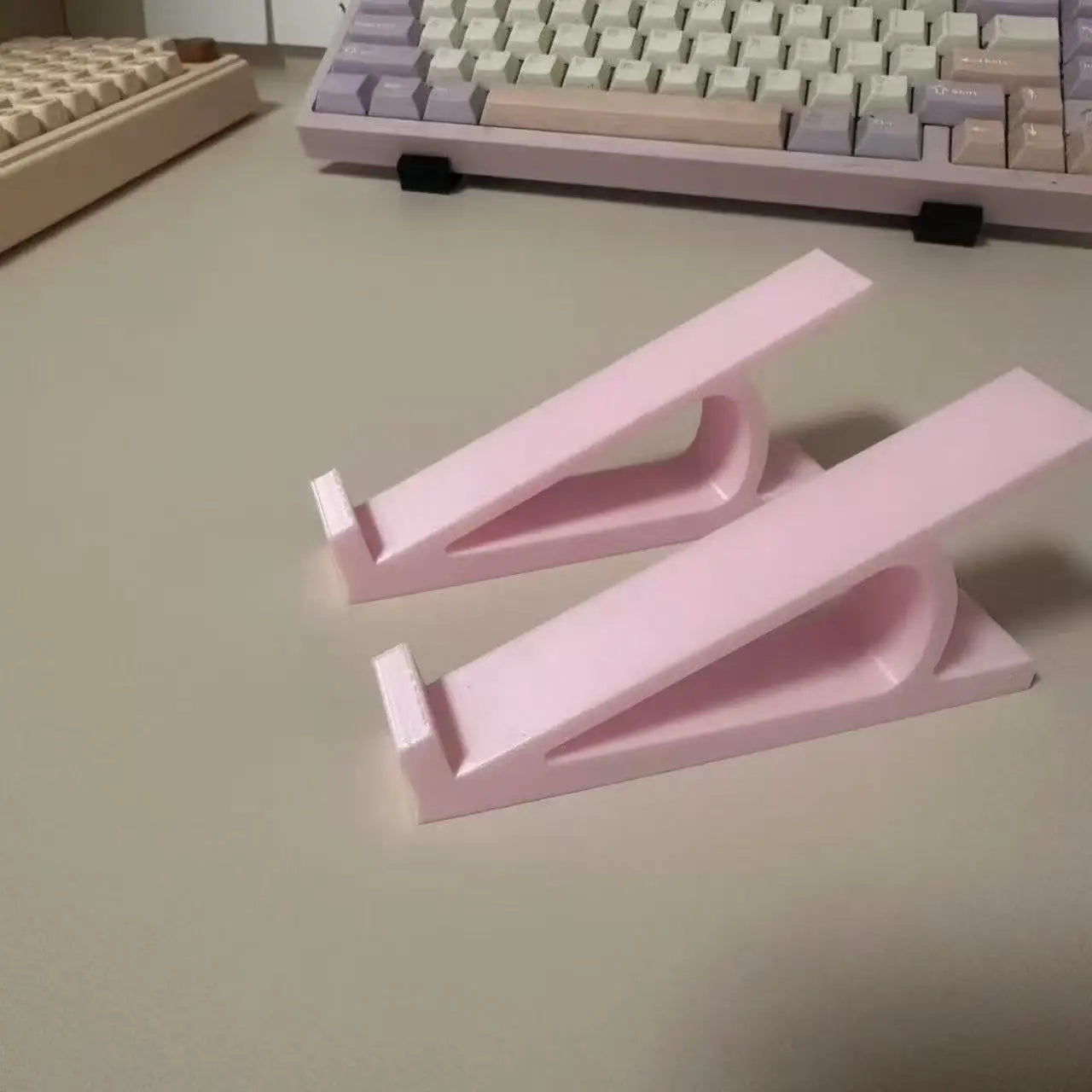 Ergonomic Keyboard Height Increasing Stand, Anti Slip Universal Stand, Multi-Color Optional, Office Gaming Specific
